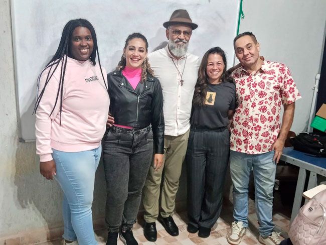 Alunos do curso de Serviço Social participantes da primeira atividade.