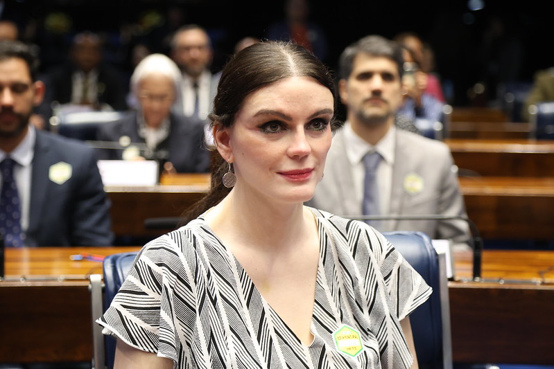 Prof.ª Dr.ª Karen Ambra na Sessão Solene 