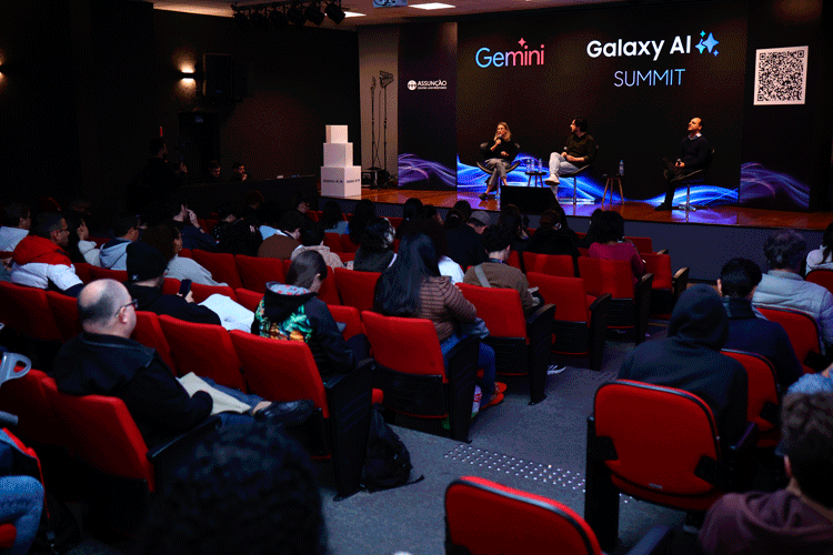 Auditório cheio para receber o debate sobre inovação e inteligência artificial	