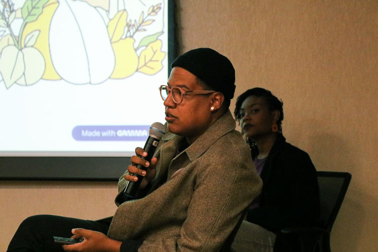 Palestrante Ueliton dos Santos durante sua fala