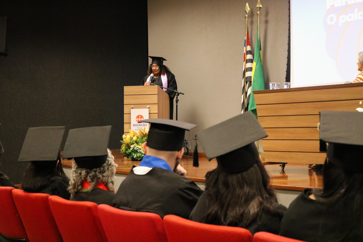 Momento de discurso dos formandos.