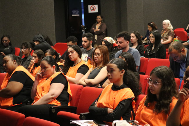 Alunos acompanham palestra sobre Empreendedorismo durante a 16ª edição da FeRCE – Feira de Recrutamento, Carreira e Empreendedorismo.