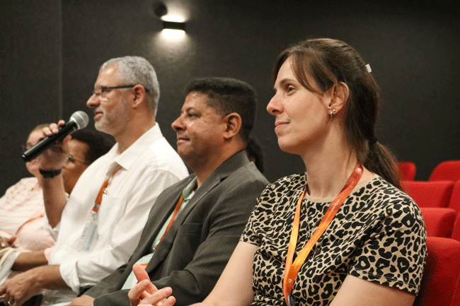 Docentes do Centro Universitário Assunção também acompanham a capacitação.