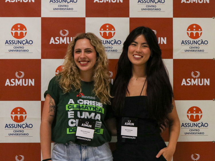 Martina Giovanetti e Miwa Kashiwagi encerram o II ASMUN.