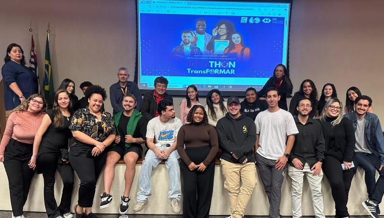 Estudantes participam de mentoria sobre o IDEAthon 2025